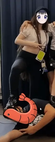 Lily showing off her thic body!